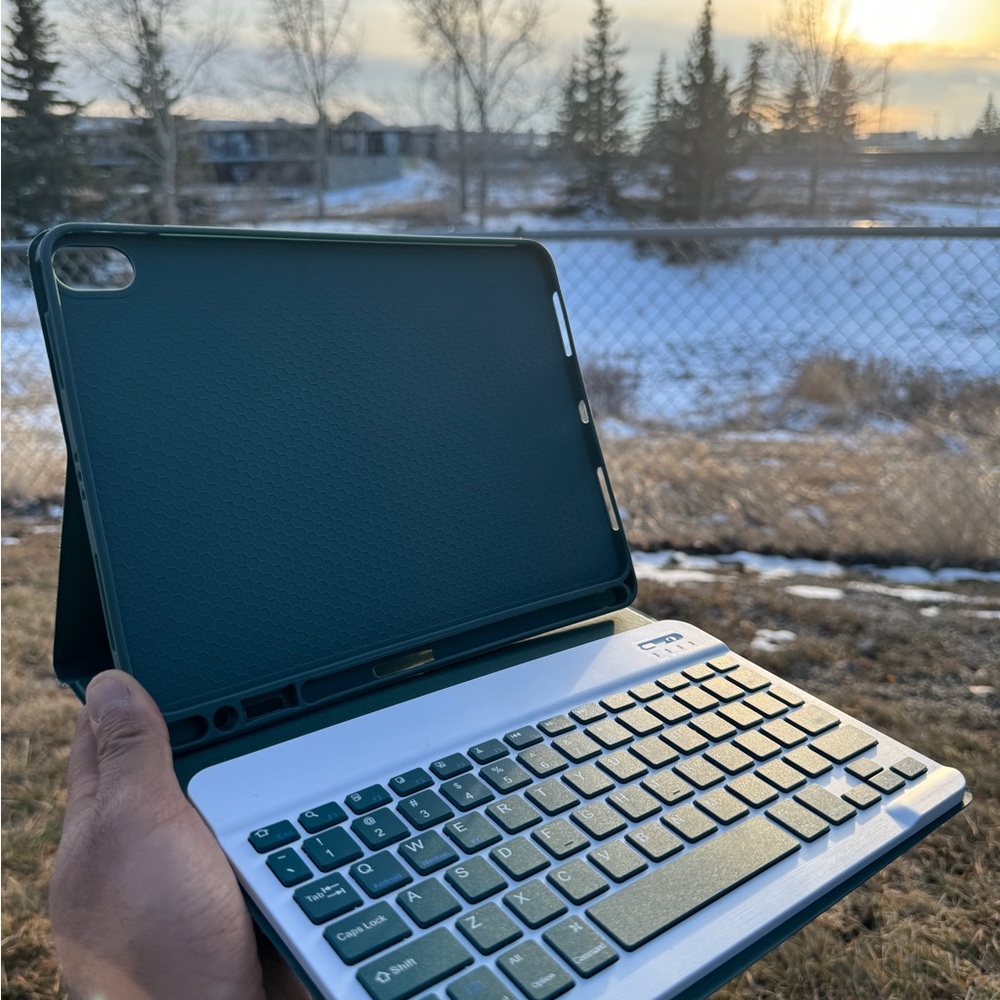Apple White and Green Tablet Case with Keyboard